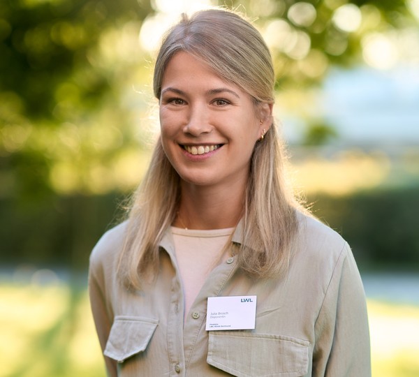 Julia Brosch